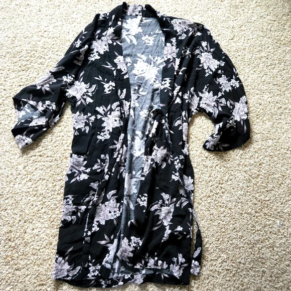 Spiritual gangster floral kimono - Picture 1 of 4